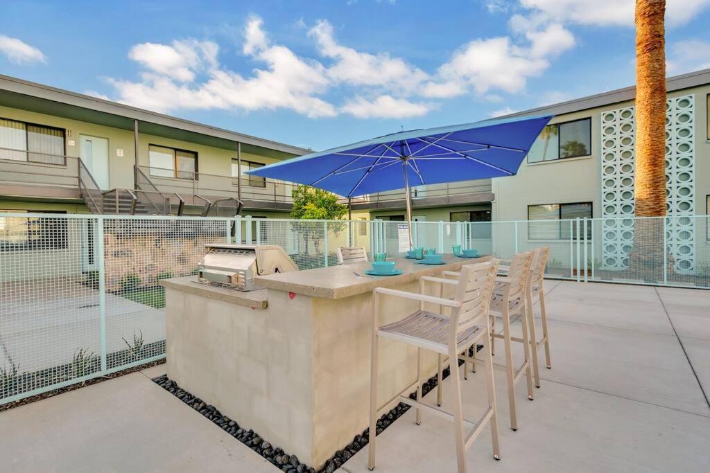 Large Studio Rooftop & Poolside - Walk To Old Town 스코 츠 데일 외부 사진
